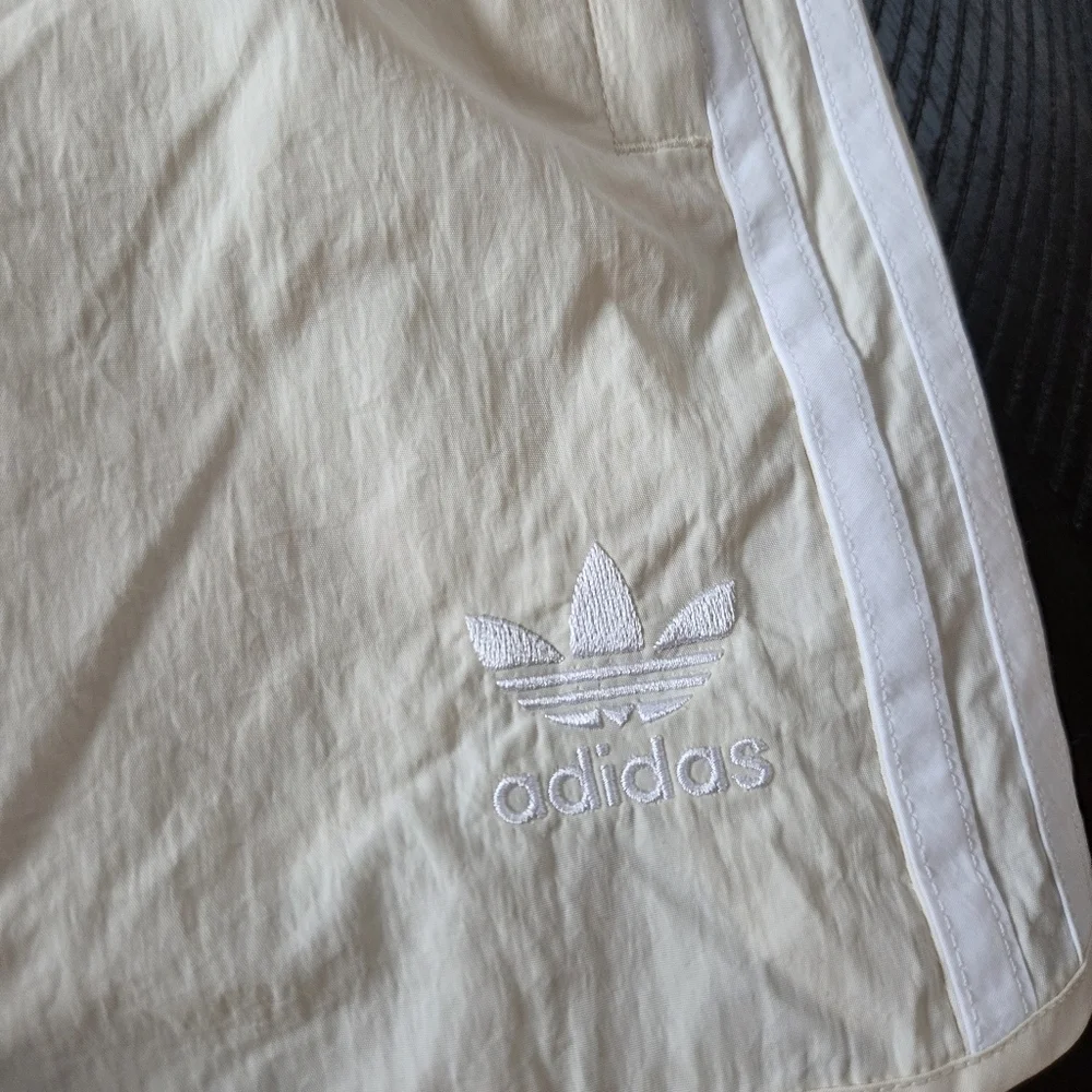 Adidas Originals Men's Sprinter Shorts - Wonder White -Extra Large - IM9417 XL - Picture 2 of 7